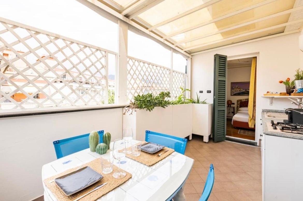 La Casa Al Mare Centro Storico Di Loano Con Garage Διαμέρισμα Εξωτερικό φωτογραφία