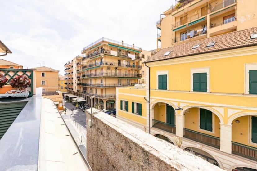 La Casa Al Mare Centro Storico Di Loano Con Garage Διαμέρισμα Εξωτερικό φωτογραφία